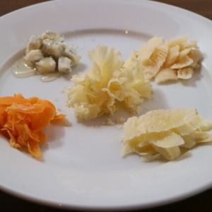 5種チーズの盛り合わせ