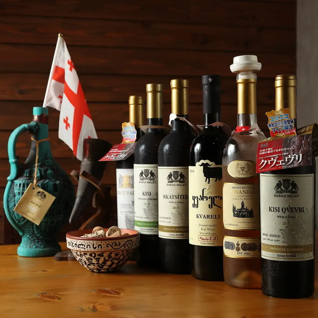 お昼から贅沢に乾杯!明るい時間から楽しく飲める寛ぎのお店