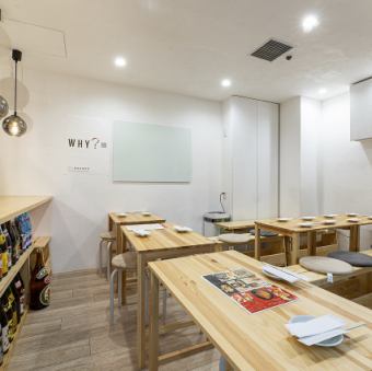 편안한 의자와 쿠션 벤치, 편안한 카운터 좌석 등 다양한 장면에 대응하는 좌석을 준비하고 있습니다.