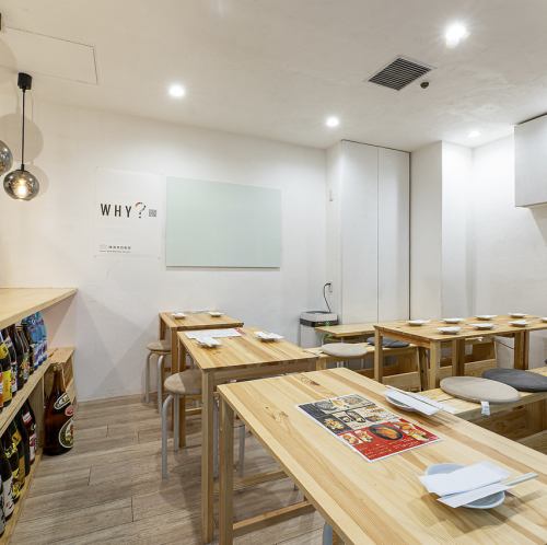 在温暖的木质空间中享受鹿儿岛的风味并交谈。