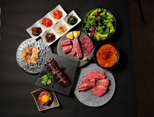 和牛焼肉しんちゃん自慢の知床牛堪能コース13品