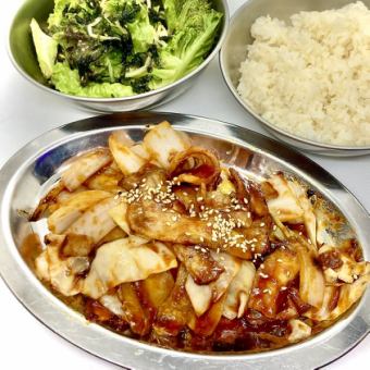 Chaeyukbokgeum (spicy stir-fried pork)