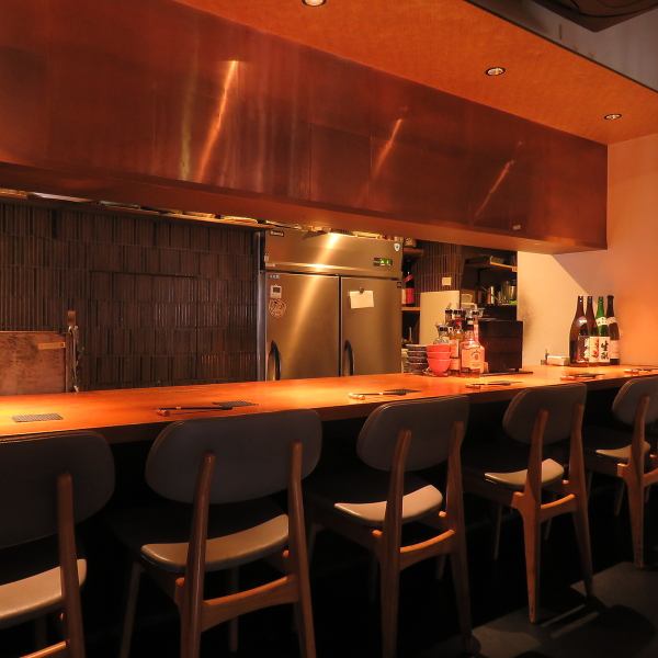 I would like the counter seats to be seated not only by regular customers but also by customers who visit us for the first time.Please enjoy our specialty dishes and sake and shochu at the counter.