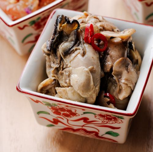 牡蠣とマッシュルームのオイル漬け