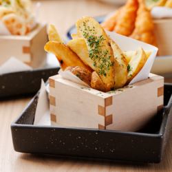 定番。フライドポテト