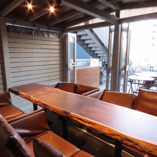 開放的なテラス席は20名様以上もご相談可能です！