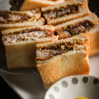 きなこ豚のカツサンド～刻み大葉と特製ソース～