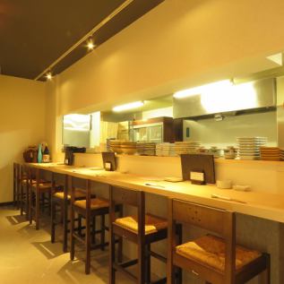 Counter seats full of taste ♪ If you want to drink the recommended shochu, we recommend the counter where you can easily talk with the staff!