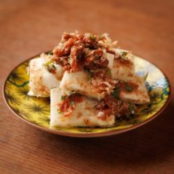 Yam and perilla leaves with plum sauce