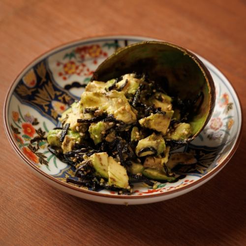 Avocado and salted kelp