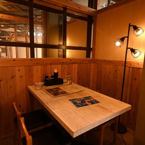 <p>【お洒落な個室完備♪最大80名様OK】天文館の通りを見下ろしながらお食事をお楽しみいただけるお席もございます♪　お仕事帰りやご友人とのお食事会などの普段使いも、テーブルをつなげてご宴会も大歓迎！【食べ飲み放題/食べ放題/飲み放題/肉/誕生日/個室/天文館】</p>