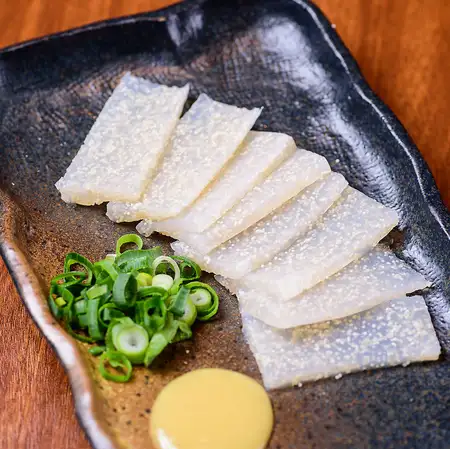 湯来名物　子持ちこんにゃく刺し