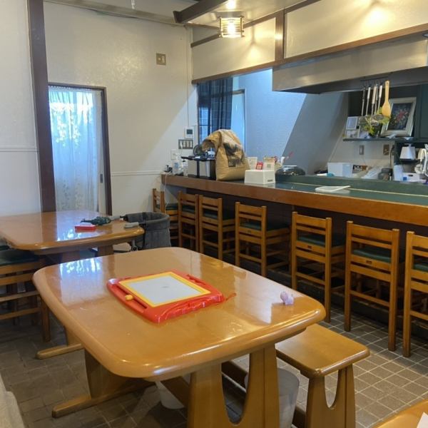  当店は、大人がたしなむための上質な空間をご提供しています。テレビを見ながら、ゆったりとした時間をお過ごしいただけます♪アットホームな雰囲気が広がり、一度訪れるとまた来たくなる魅力が満載です☆リピーターが多いのも納得の居心地の良さをぜひ体験してください。
