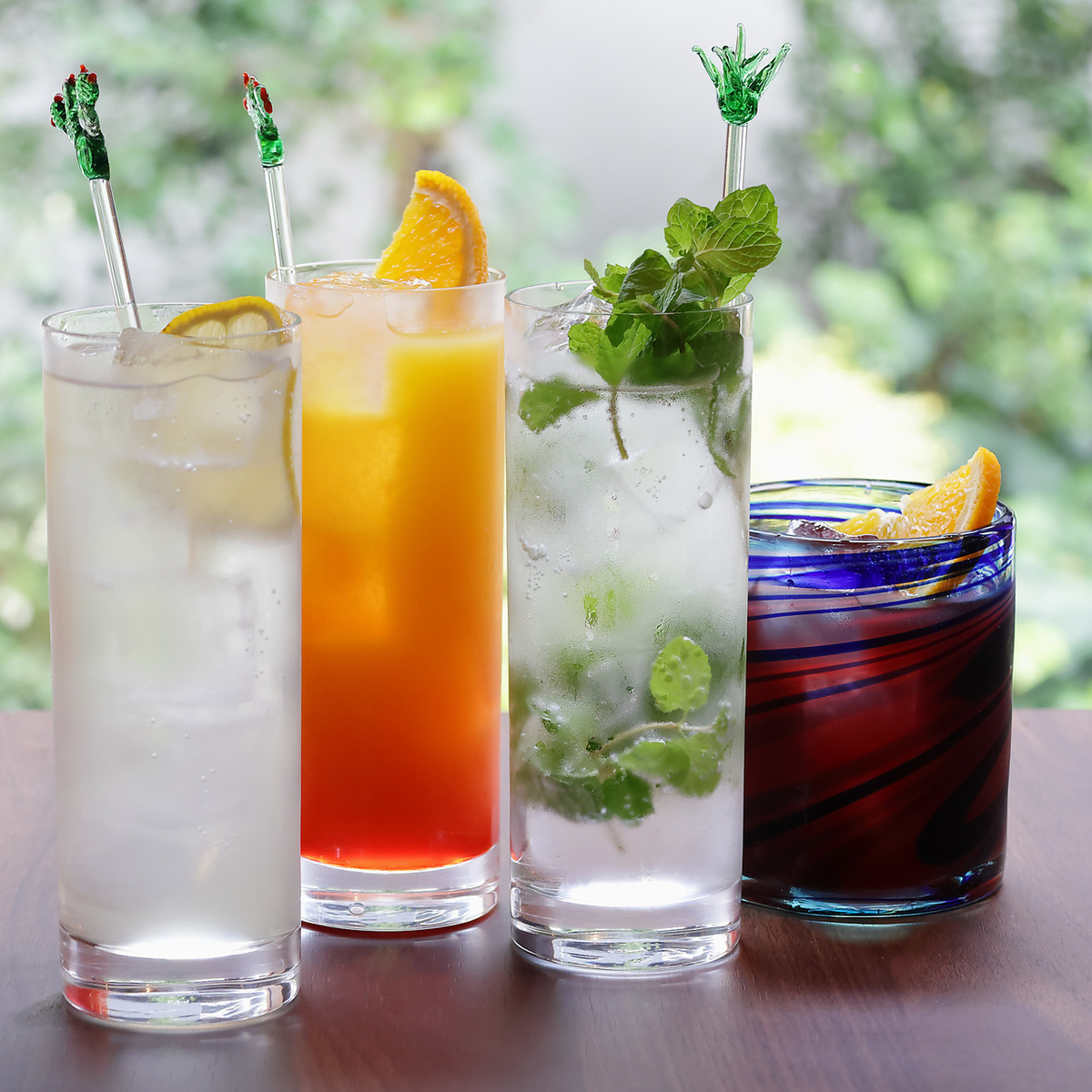 12時から営業！メキシコのお酒も多数ご用意、お昼から乾杯◎