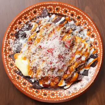 たっぷりチーズのチリミートナチョス