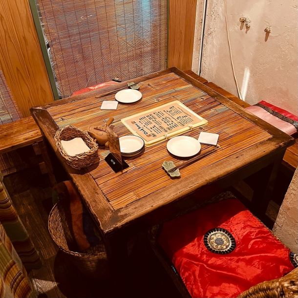 スパイシーさが癖になる東南アジア料理を当店アレンジで更に美味しく!人気料理を一通り堪能するならコースもおすすめ☆各種宴会に利用できるお席が多数あり、少人数でもゆっくりできるお席も完備しています!周りを気にせず楽しめるよう、カーテンもございますので、仕切りを作る事も可能です。是非気兼ねなくご利用下さい♪