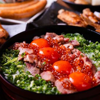 【一番人気★】絶品いくら×手羽先×鶏刺し×タタキ×知覧鶏炭火焼き鳥・・・全１１品贅沢コース
