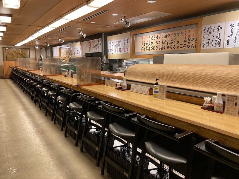 오사카 미나미에서 스시를 즐길 수 있다면 여기! 자랑 스시 카운터입니다!