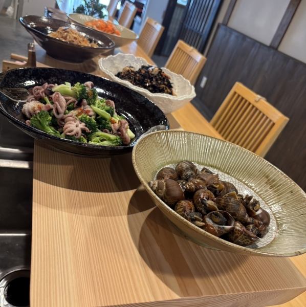 【お好みで選べる♪】日替わりのおばんざい3種盛り 1200円(税込)