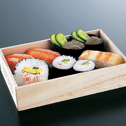 Enjoy the taste of Kani Doraku at home ♪ Takeaway sushi is also available!