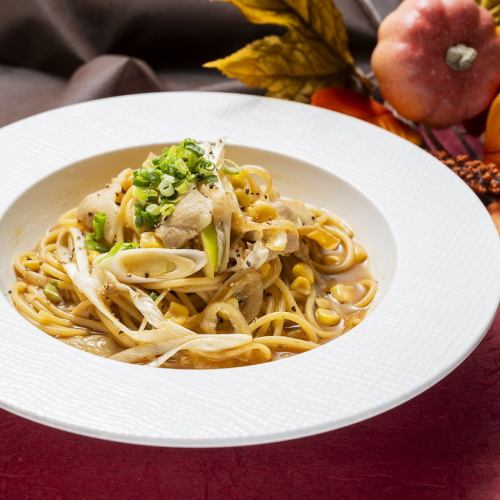 濃厚ねぎ味噌バター仕立ての札幌風パスタ