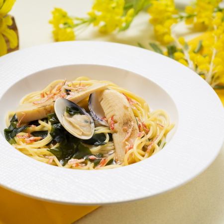 あぶり筍とハマグリの鯛だしパスタ