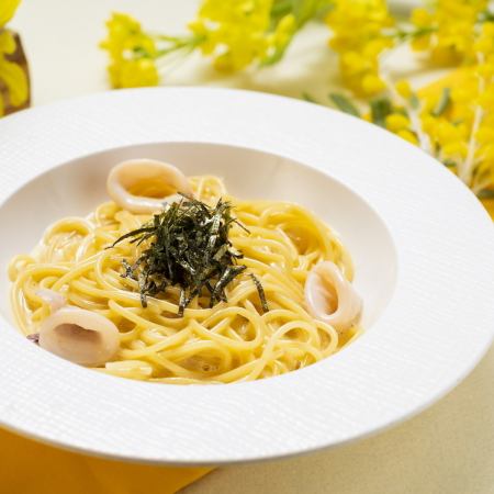 ウニとヤリイカの芳醇クリームパスタ