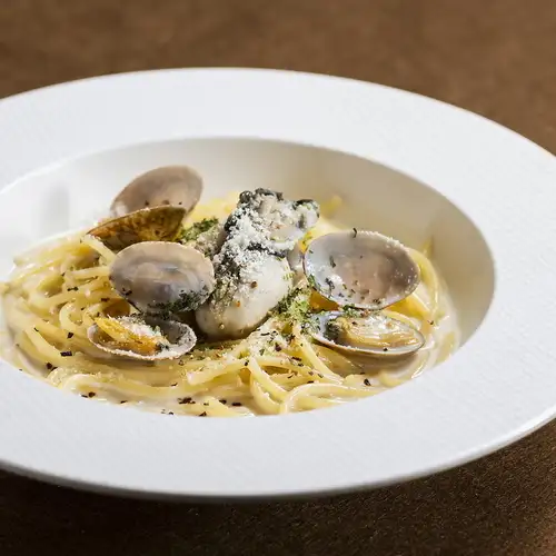 [Limited-time menu] Hiroshima Oyster Vongole Panna