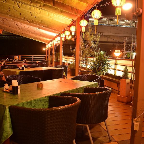 テラス席の心地よい風に当たりながらヘルシー志向向けの中華をおたのしみ下さい!テラス席はペット同伴OKです。ビアガーデン風に雰囲気のよいお席でリッチな気分でお過ごしいただけます。*夏のテラス席は人気のため早めのご予約をお願いいたします。