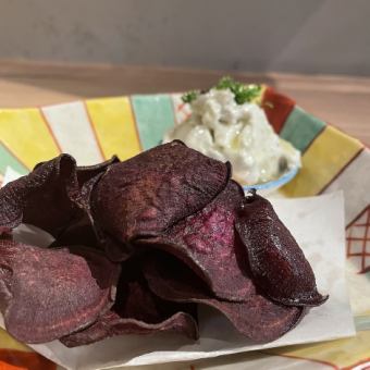 Sweet potato chips Gorgonzola mousse