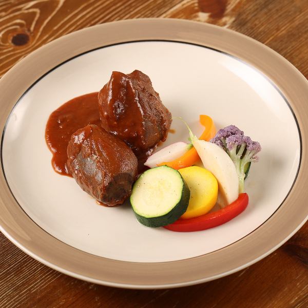 【鹿肉の概念が変わる!】赤ワインとカシスでホロホロに煮込んだ、ヘルシーな極上スネ肉煮込み。