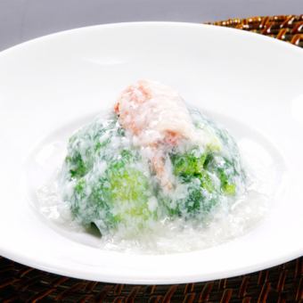 Broccoli crab meat sauce