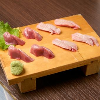『前菜からデザートまで極鶏の魅力が堪能できるコース』飲み放題付き！全９品６６００円(税込)　