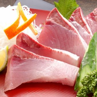 Assortment of three kinds of sashimi