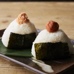 Onigiri (plum/salmon)