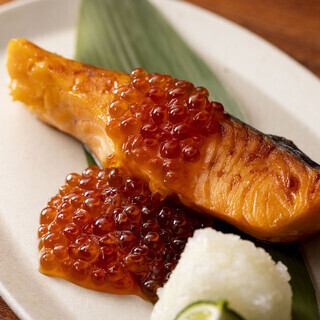 魚を中心に北は北海道から南は九州まで全国各地の厳選した素材