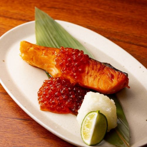 全国各地から仕入れた種類豊富な原始焼き。