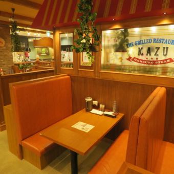 Large space ◎ Can be used for a wide range of purposes such as table seats for 4 to 6 people ♪
