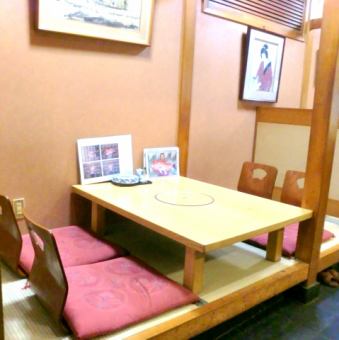 The small seats for 4 people are also great for meals ♪