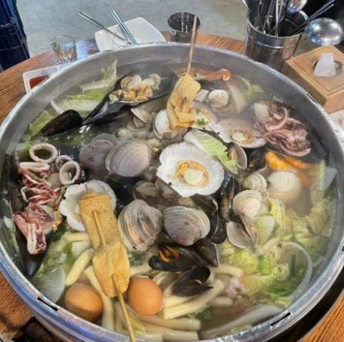 海鮮の旨味凝縮の海天鍋!