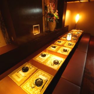 ゆったりした掘りごたつの完全個室です。