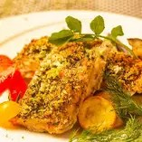 鶏肉の香草　パン粉焼き