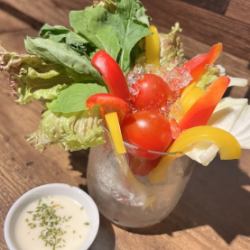 신선한 야채 바냐 카우더