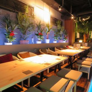 Excellent atmosphere that changes facial expressions day and night!