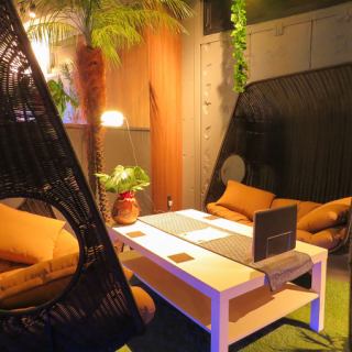 Complete with Japan's first two-seat swing seat ☆ Recommended for dates and girls-only gatherings!