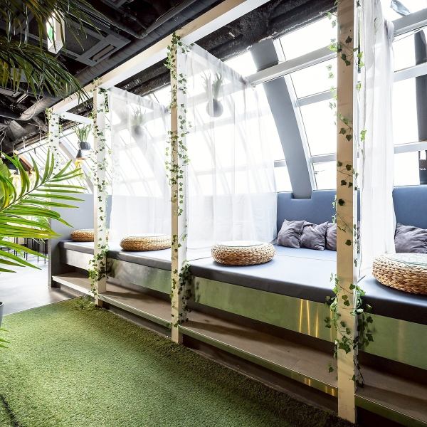 【非日常空間×シークレットリゾート】大人のシークレットリゾートをイメージ♪リクライニングソファ・テーブル席あり！！　《送別会　歓迎会　アミューズメントバー　貸切　飲み放題　天神　忘年会》