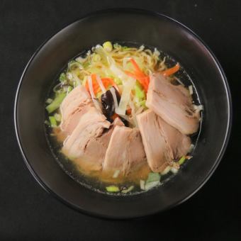 ラーメン(醤油・塩・豚骨) /