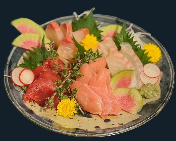 Assorted seasonal local fish sashimi
