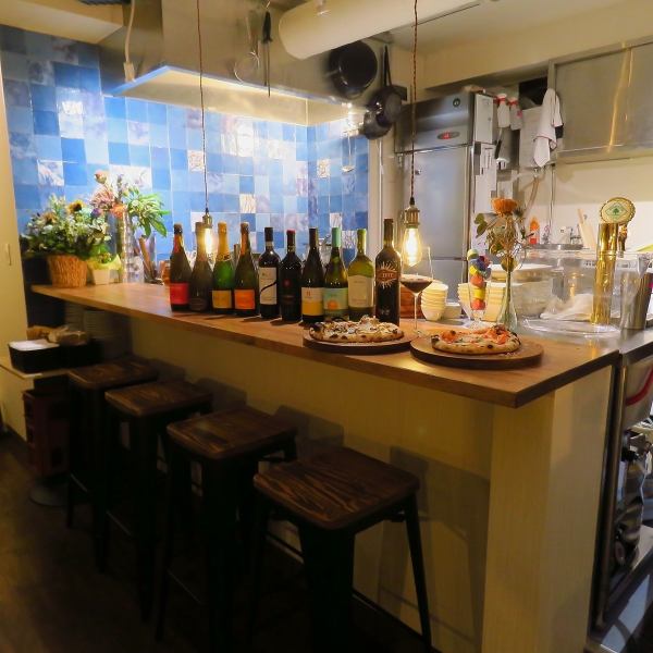 【オープンキッチンでライブ感あり】会社帰りのお洒落な飲み会にどうでしょうか?もちろんご家族連れの方も大歓迎です。また、デートやママ友会など多彩なシーンにお使いくださいませ。