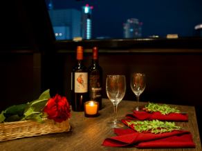 Very popular for anniversaries, birthdays, and girls-only gatherings ♪ While watching the night view of Kobe ... The open seats by the window overlooking Kobe are also an important gathering ◎! It is a seat that you can enjoy while watching the people passing by and the night view.